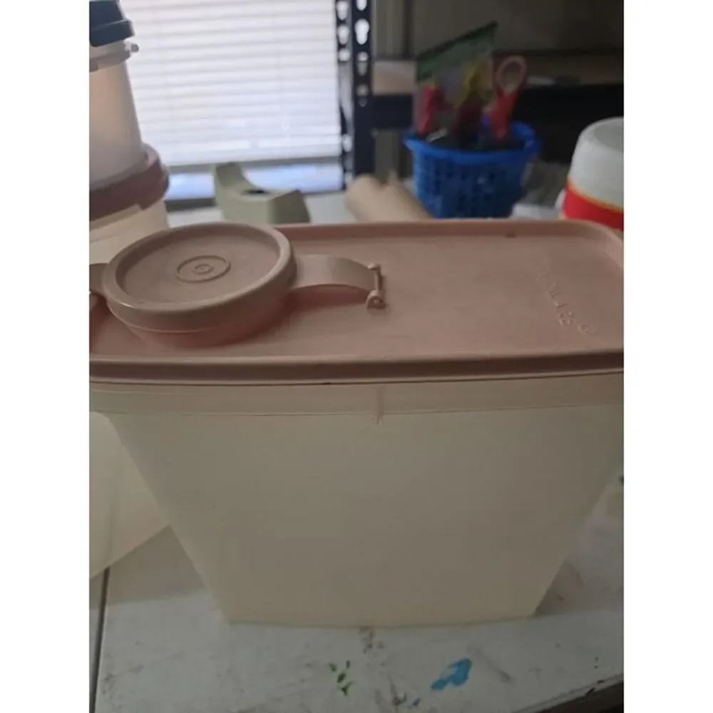 Tupperware four piece